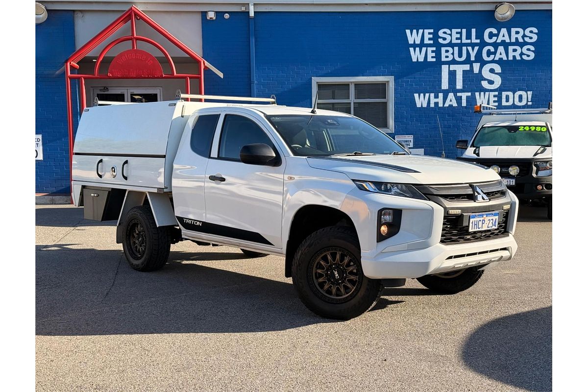 2020 Mitsubishi Triton GLX ADAS MR 4X4