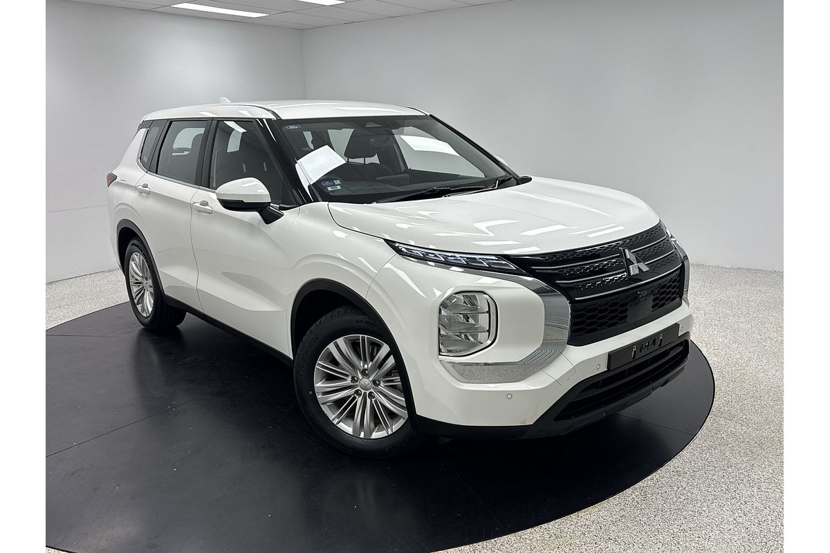 2023 Mitsubishi Outlander ES ZM
