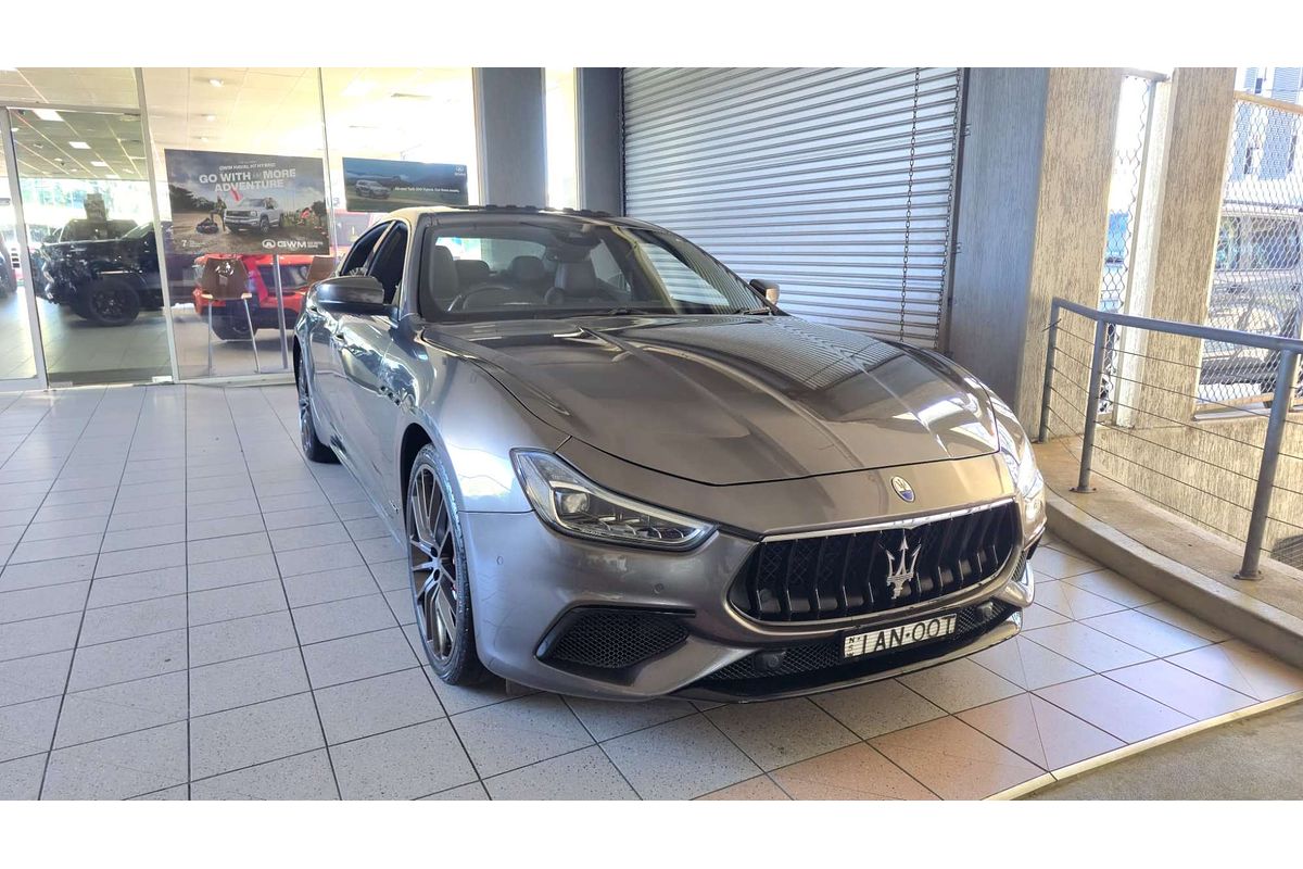 2017 Maserati Ghibli S M157
