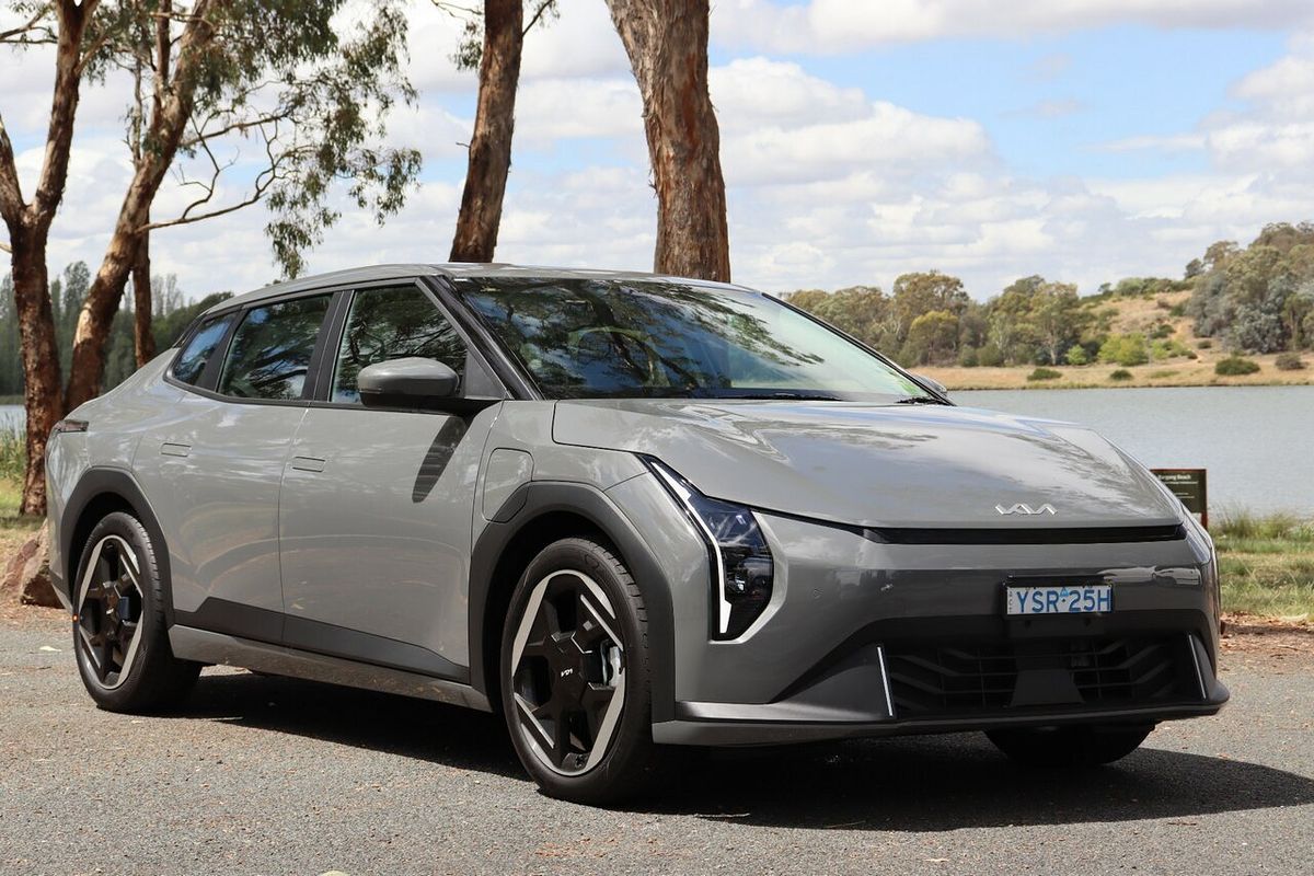 2025 Kia EV4 EARTH FWD LR EV4OLD