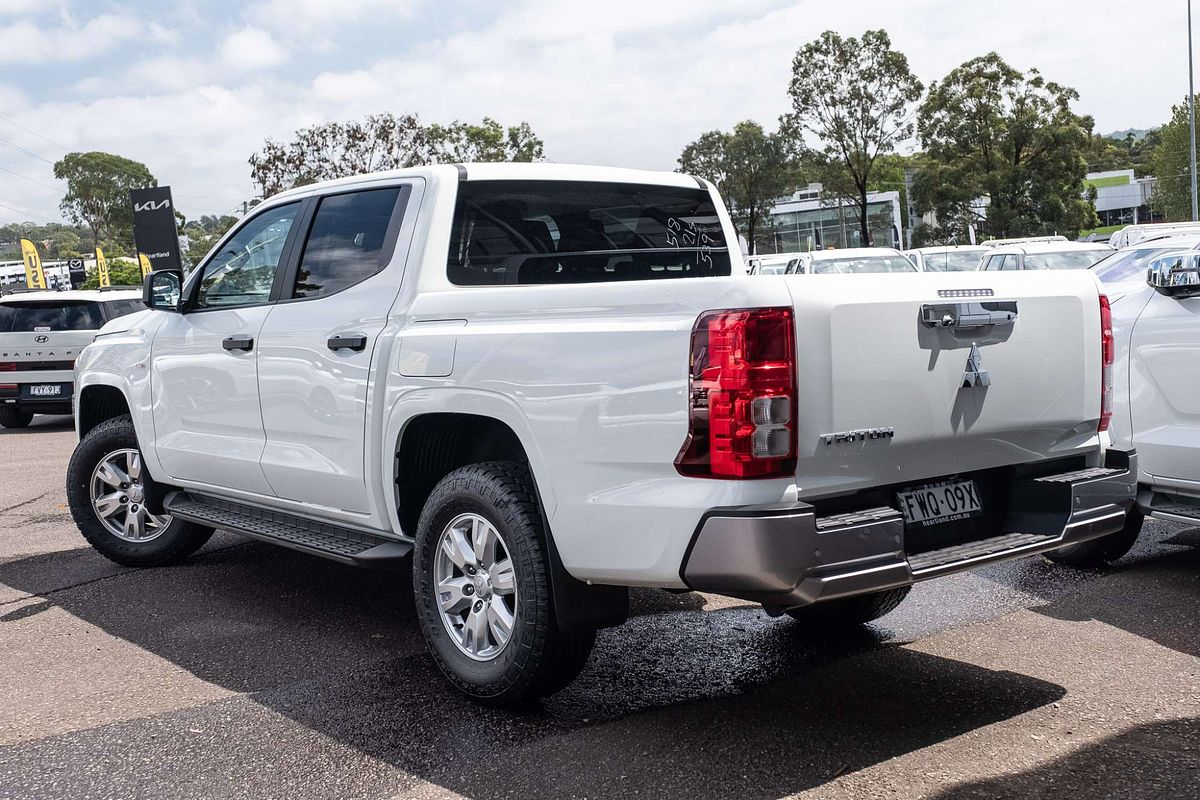 2025 Mitsubishi Triton GLX+ MV 4X4