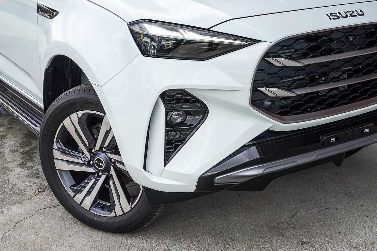 2025 Isuzu MU-X LS-T