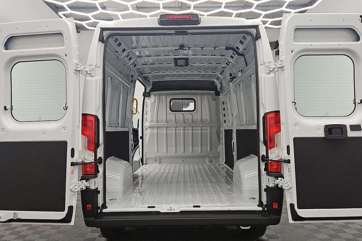 2026 Fiat Ducato Series 2 LWB Mid Roof image 15