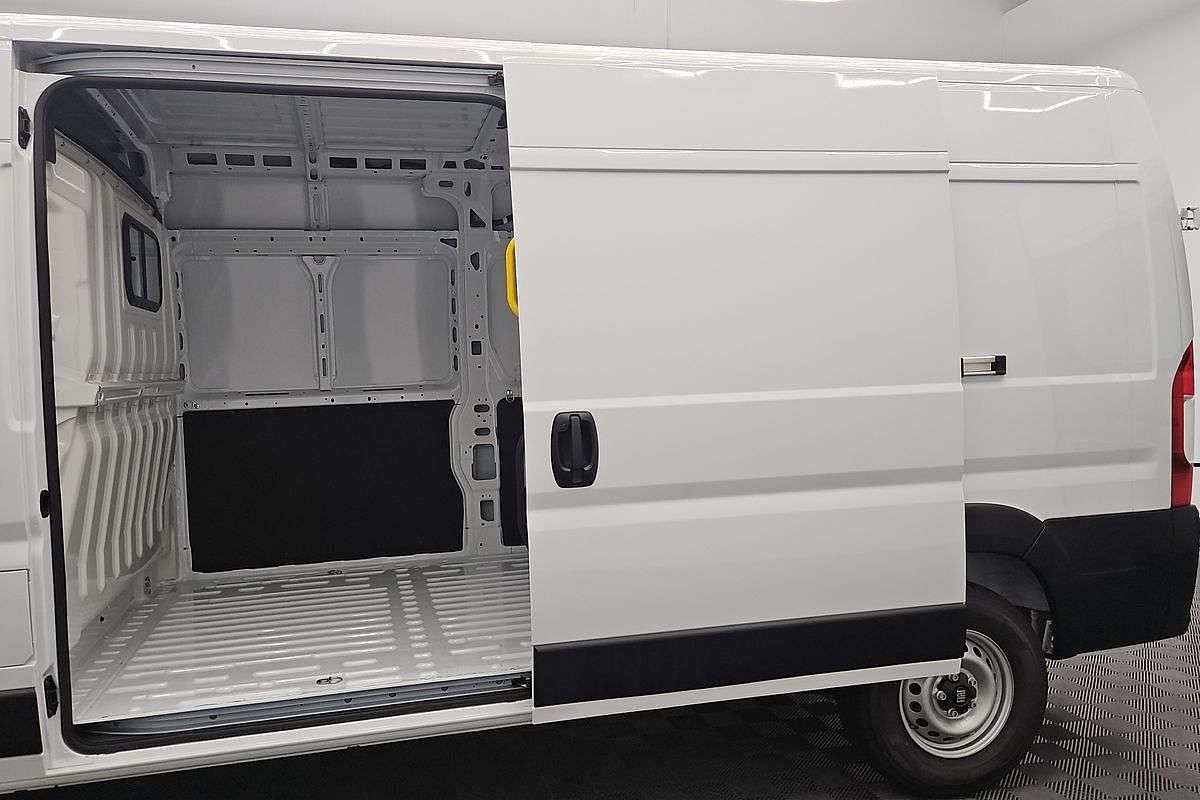 2026 Fiat Ducato Series 2 LWB Mid Roof image 17