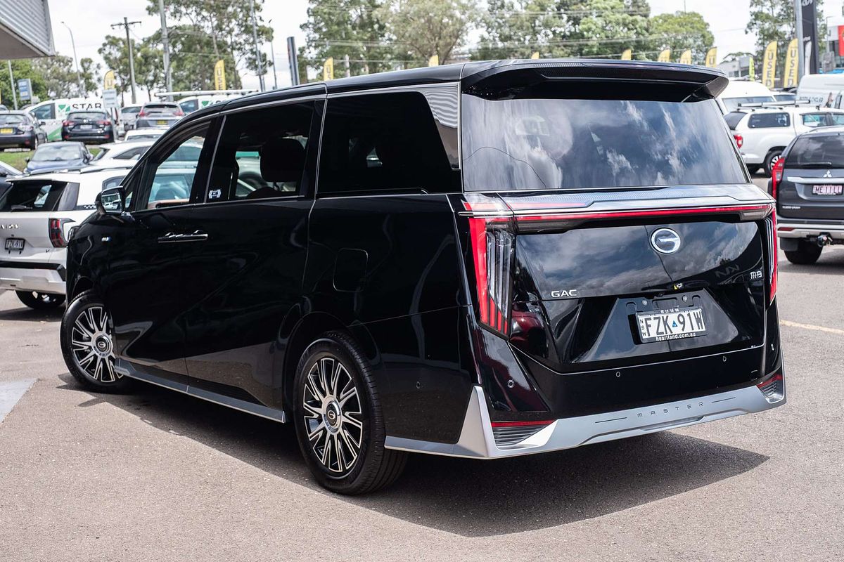 2025 GAC M8 PHEV Luxury