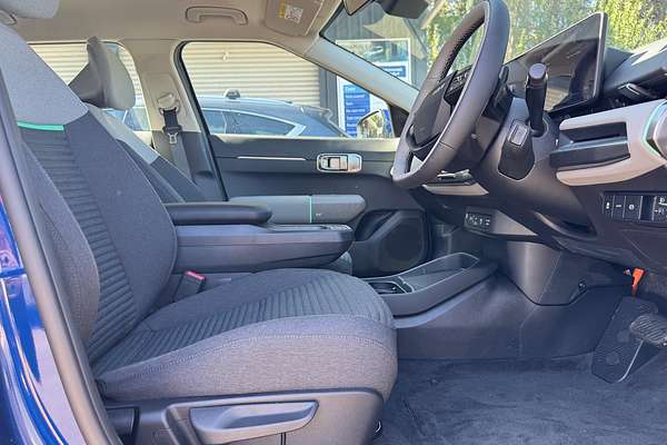 2025 Kia EV4 Air Standard Range CT thumb-17