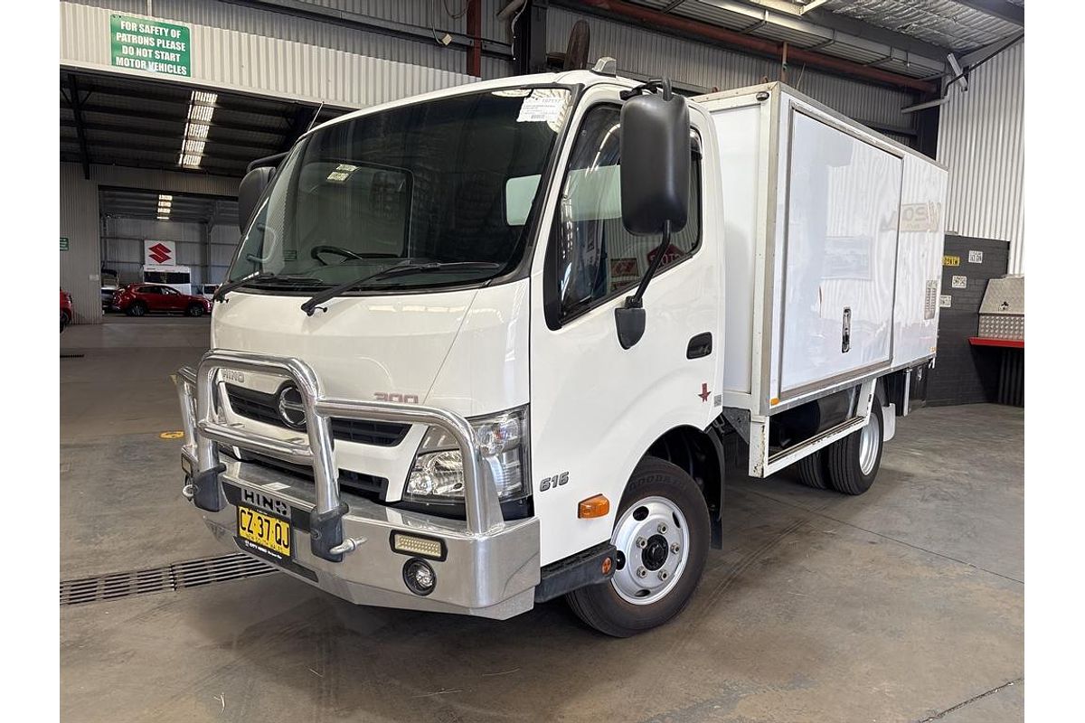 2020 Hino 300 616 SHORT XZU700R SWB