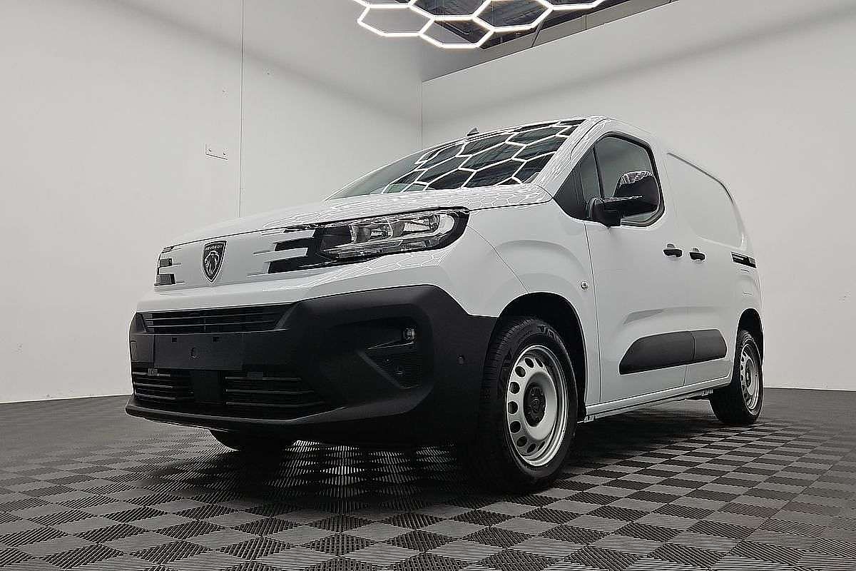 2026 Peugeot Partner Pro K9 SWB Low Roof image 2