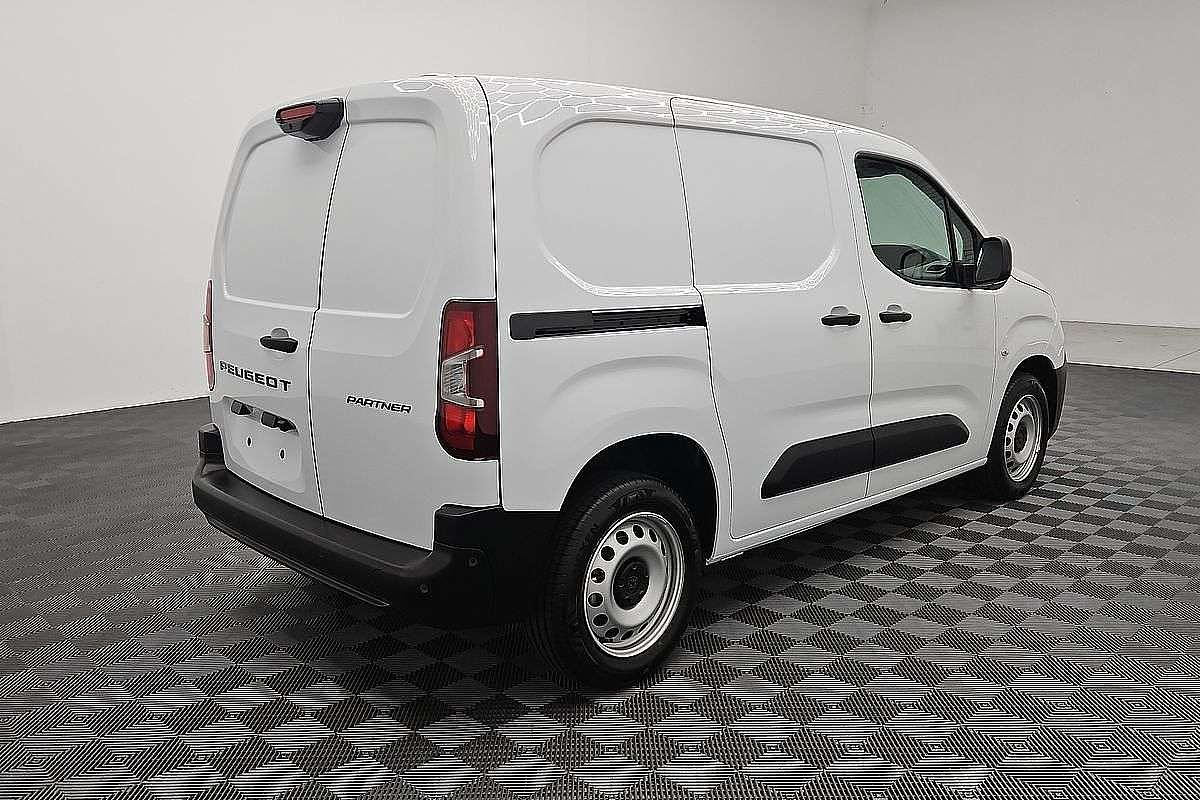 2026 Peugeot Partner Pro K9 SWB Low Roof image 10
