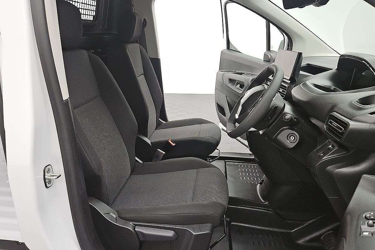 2026 Peugeot Partner Pro K9 SWB Low Roof image 12