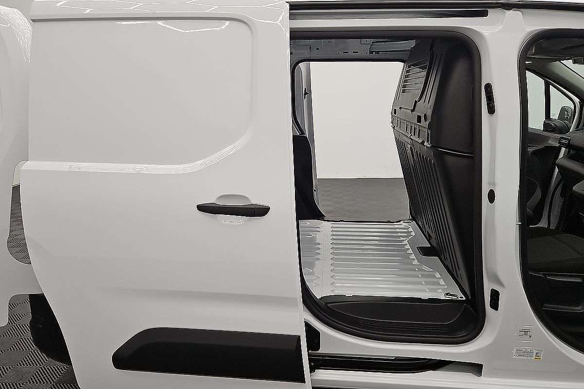 2026 Peugeot Partner Pro K9 SWB Low Roof image 13