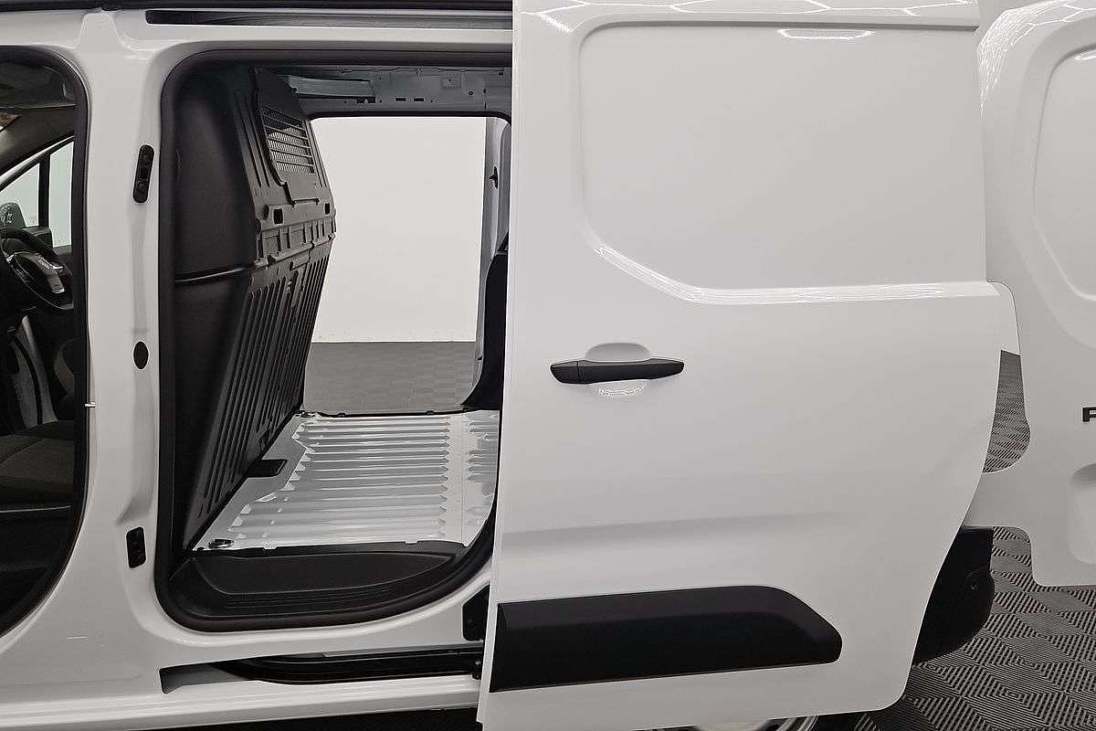 2026 Peugeot Partner Pro K9 SWB Low Roof image 18