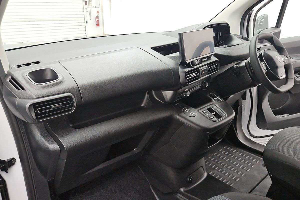 2026 Peugeot Partner Pro K9 SWB Low Roof image 19