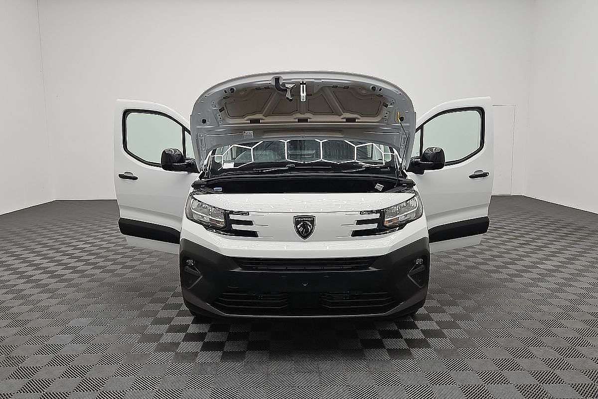 2026 Peugeot Partner Pro K9 SWB Low Roof image 20