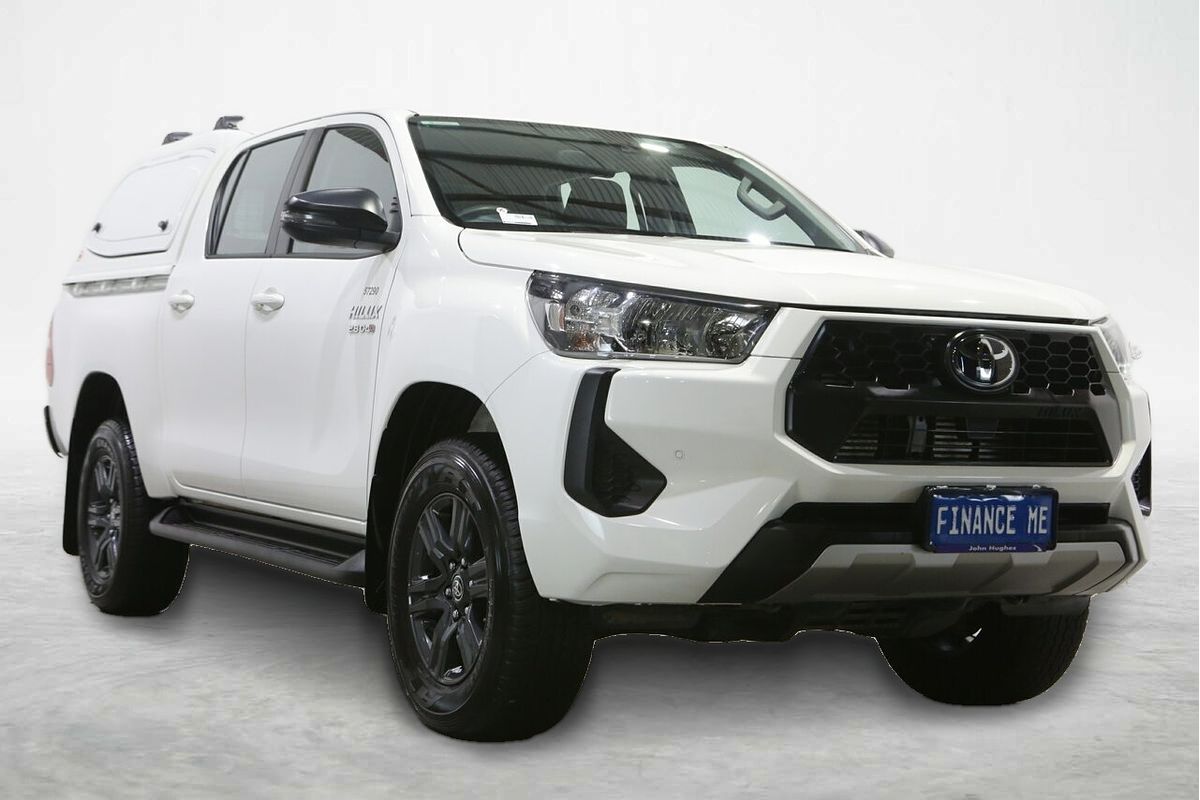 2025 Toyota Hilux SR GUN126R 4X4