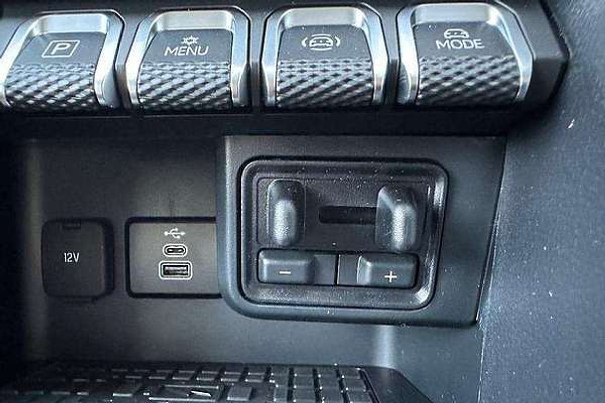 2025 Volkswagen Amarok TDI600 Style NF 4X4 image 17