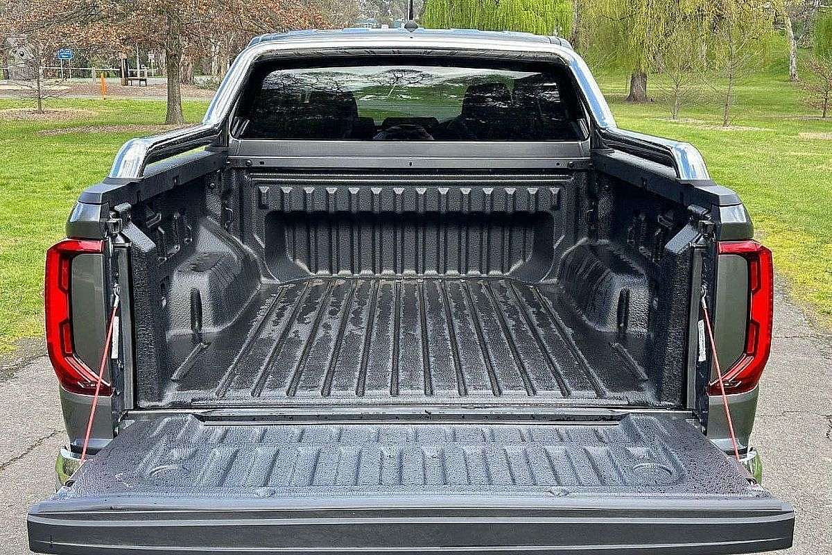 2025 Volkswagen Amarok TDI600 Style NF 4X4 image 25