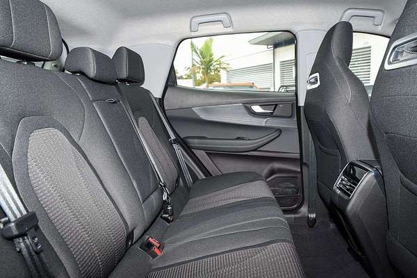 2026 Chery Tiggo 4 Hybrid Urban thumb-29