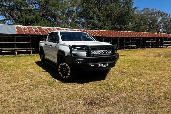 2025 Toyota Hilux SR5 48V GUN227R 4X4