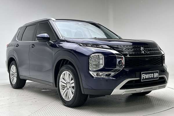 2024 Mitsubishi Outlander LS ZM thumb-0