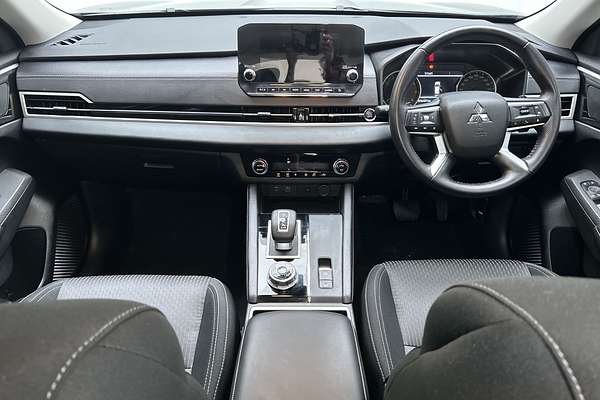 2024 Mitsubishi Outlander LS ZM thumb-19
