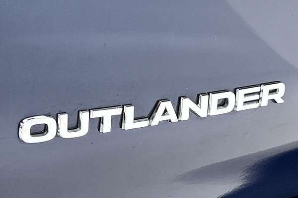 2024 Mitsubishi Outlander LS ZM thumb-21