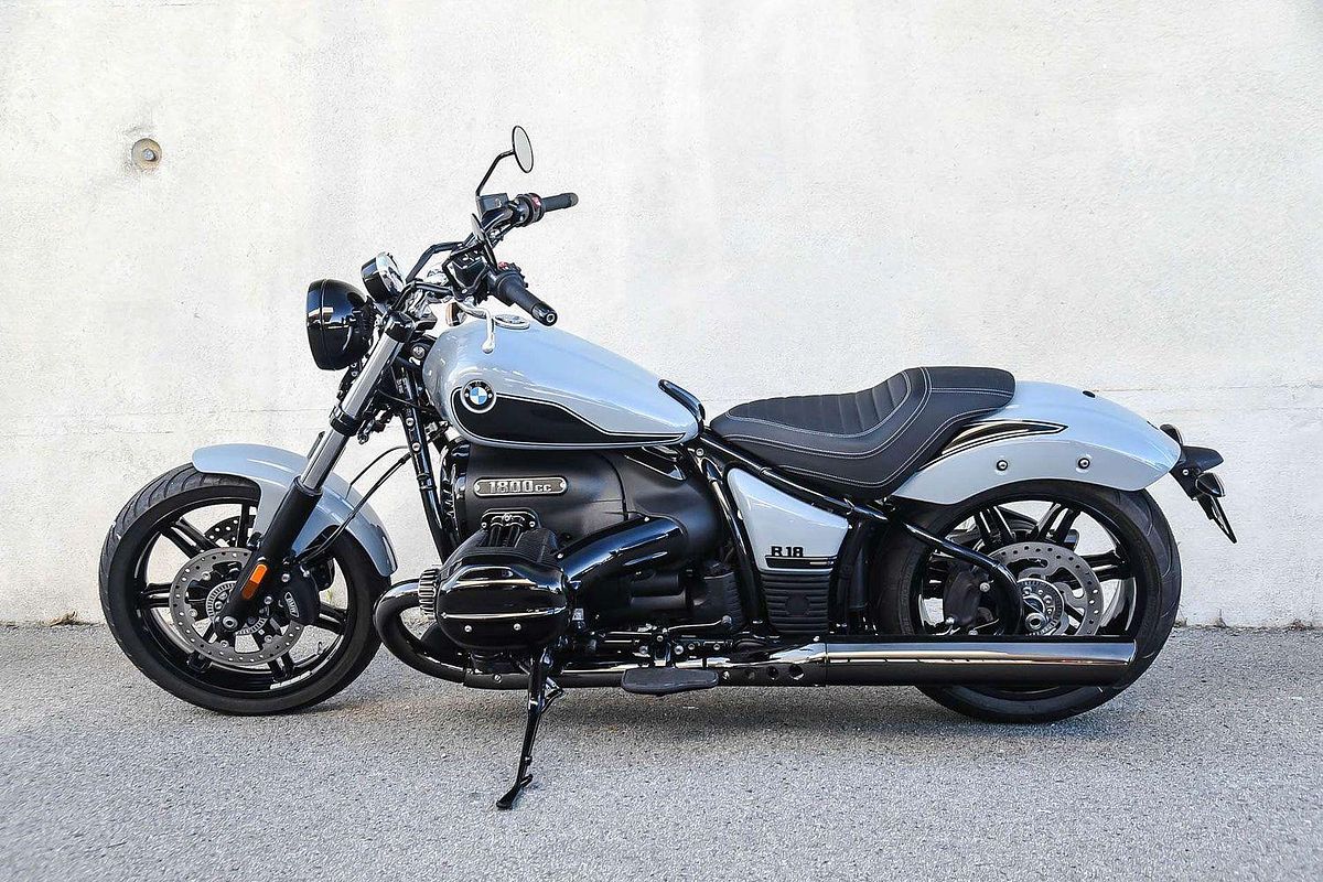 2025 BMW R 18 Blacked Out R 18