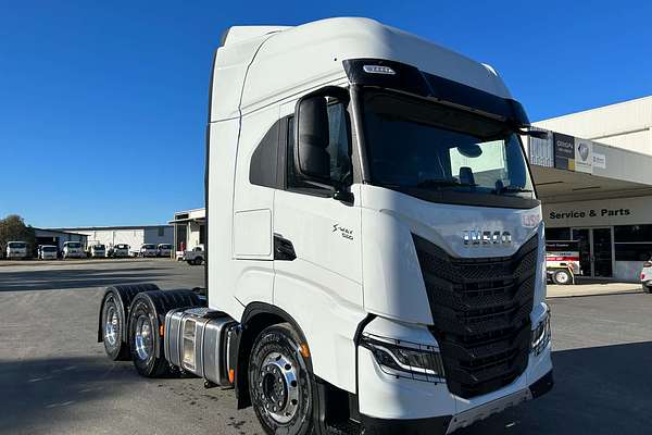 2024 Iveco S-Way AS700 High Roof
