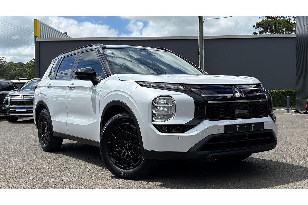 2025 Mitsubishi Outlander LS ZM