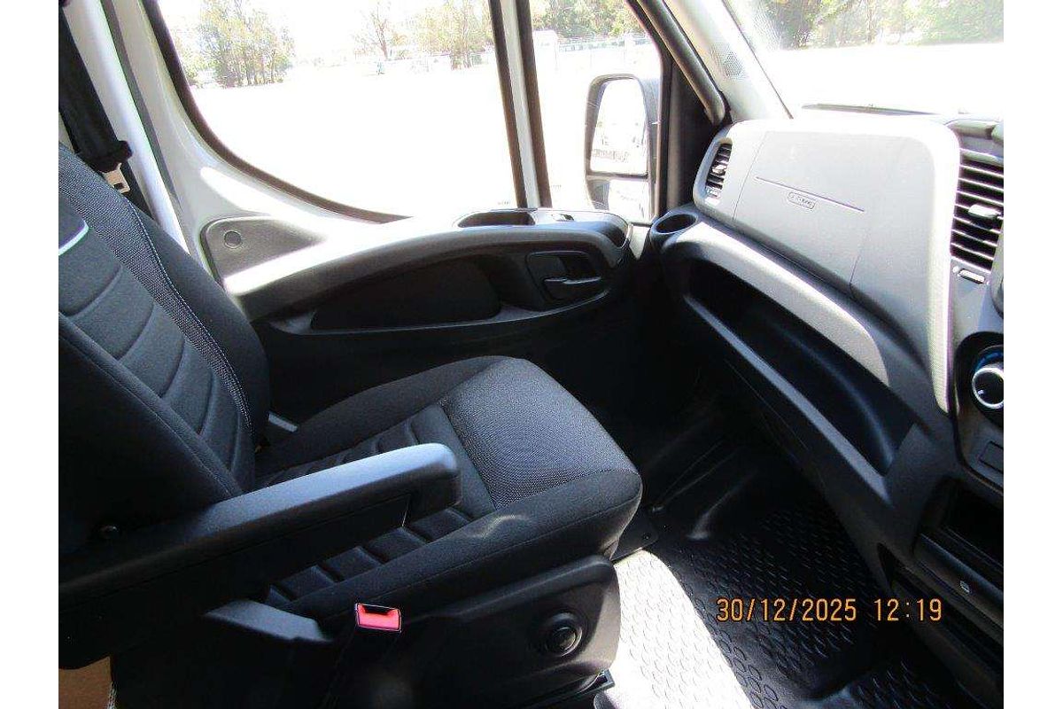 2025 IVECO Daily 45C18 Tradie Made image 6