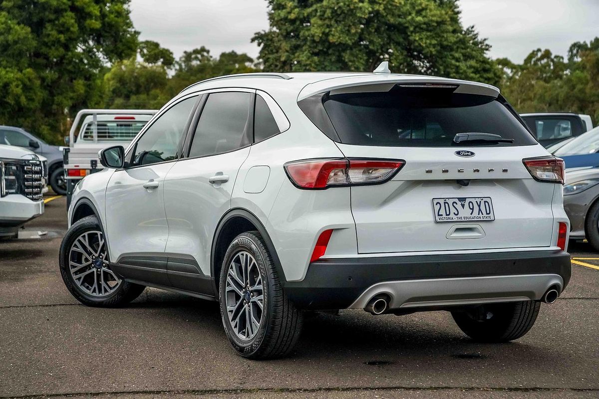2022 Ford Escape ZH