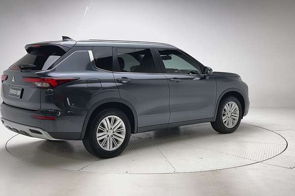 2024 Mitsubishi Outlander LS ZM thumb-2