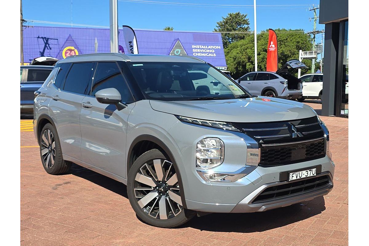 2025 Mitsubishi Outlander Exceed ZM