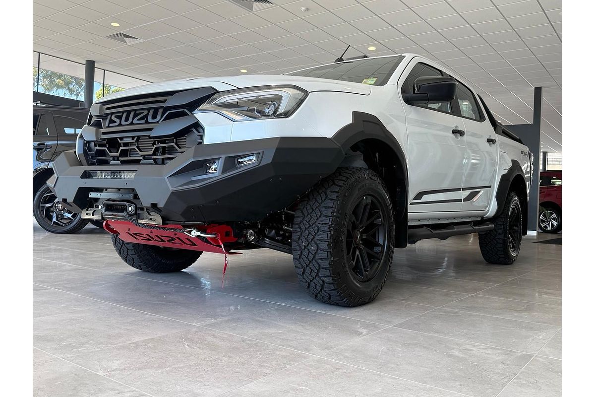 2025 Isuzu D-MAX BLADE 4X4