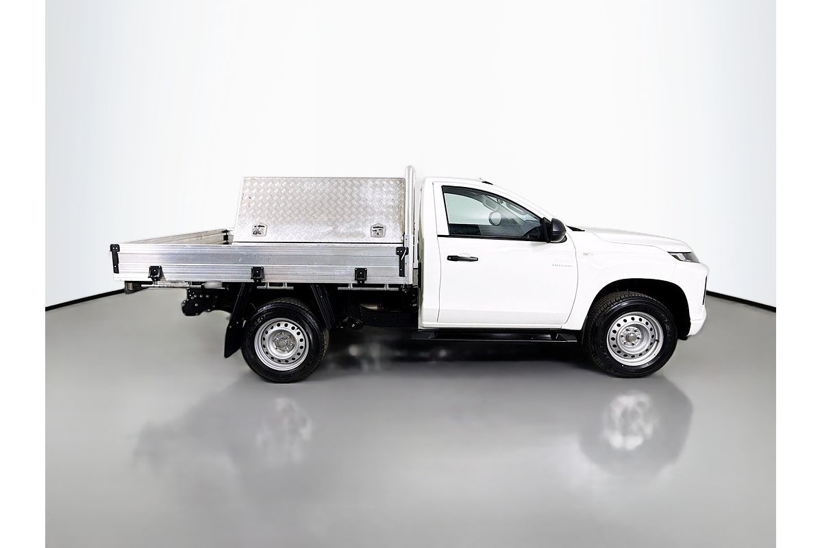 2024 Mitsubishi Triton GLX MR 4X4