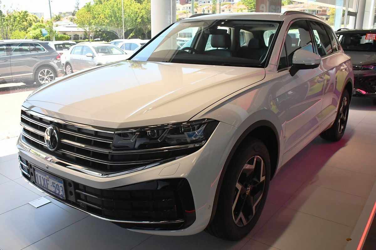 2025 Volkswagen Touareg 170TDI RC