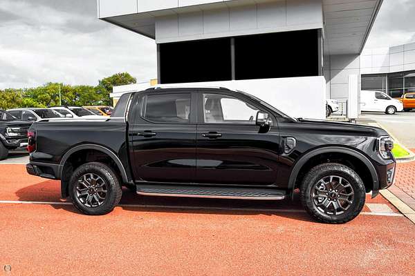 2025 Ford Ranger Wildtrak 4X4 2.0L thumb-2