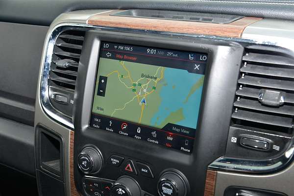 2019 RAM 1500 Laramie DS 4X4 SWB thumb-12
