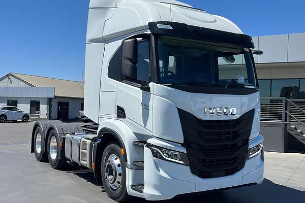 2024 Iveco S-Way AT600