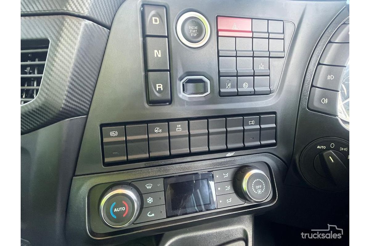 2024 IVECO S-Way AT600 image 15
