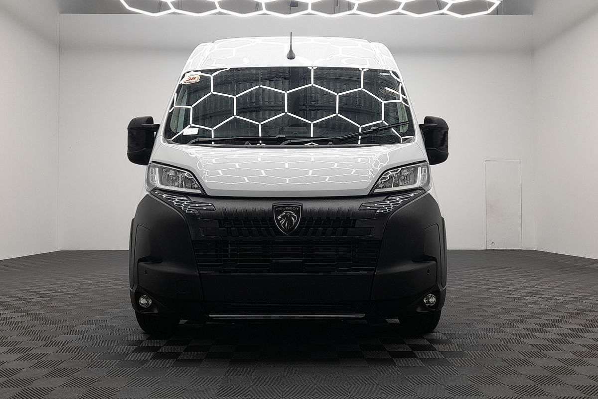2026 Peugeot Boxer Pro X250 LWB Mid Roof image 6