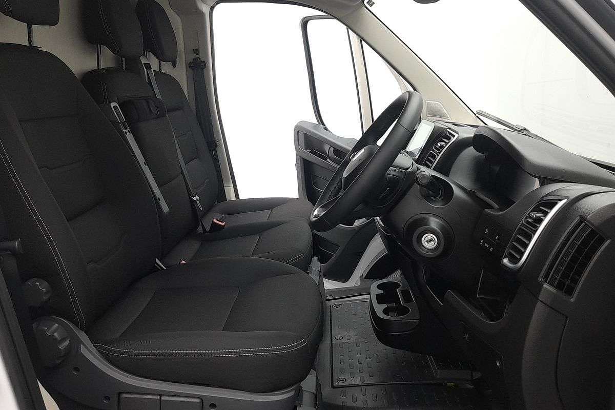 2026 Peugeot Boxer Pro X250 LWB Mid Roof image 15