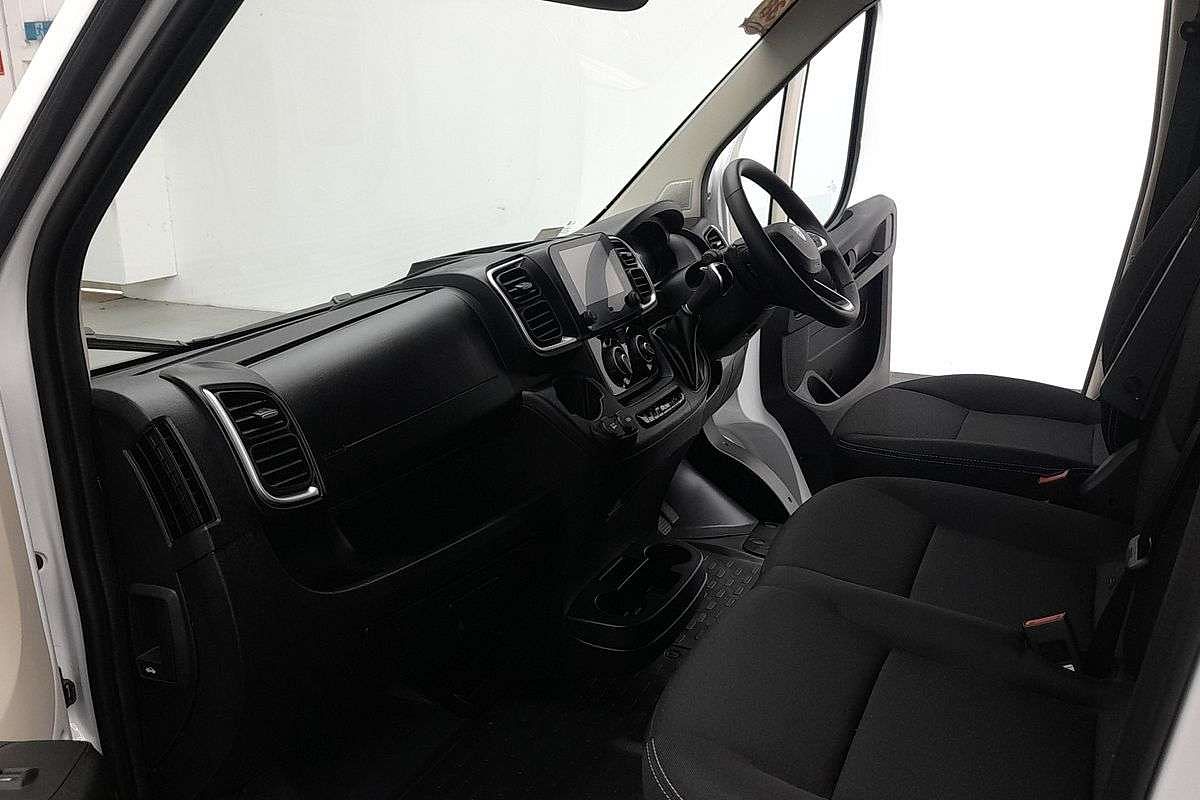 2026 Peugeot Boxer Pro X250 LWB Mid Roof image 17