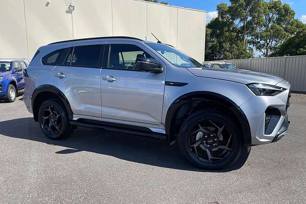 2025 Isuzu MU-X X-TERRAIN