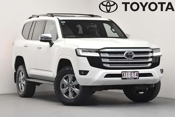 2022 Toyota Landcruiser Sahara FJA300R