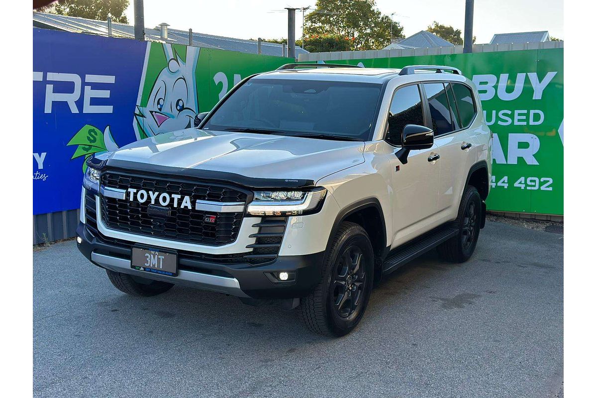 2026 Toyota Landcruiser GR Sport FJA300R