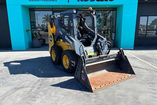 2021 John Deere 318G