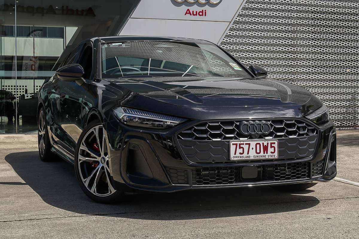2025 Audi A5 e-hybrid S-Line B10