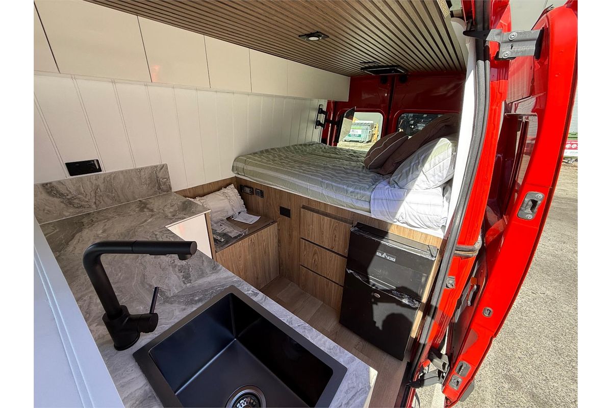 2017 Renault Master X62 MWB Mid Roof