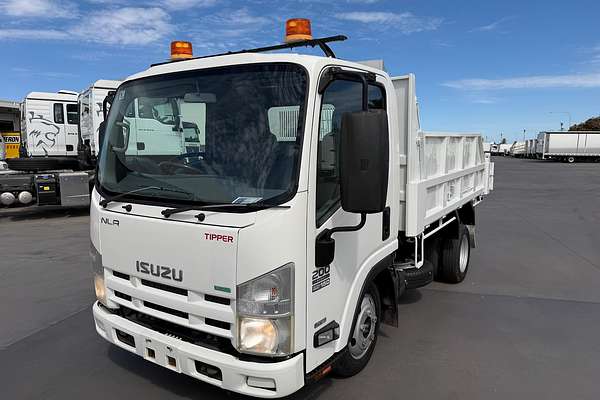 2015 Isuzu N Series NLR 200